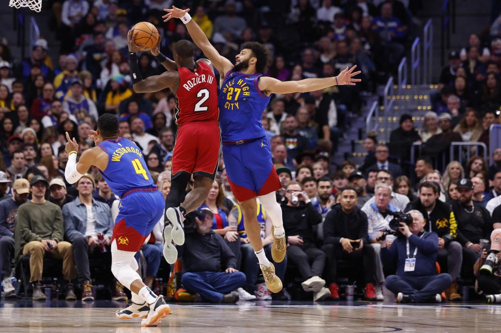 皑皑的土地 皑皑的土地