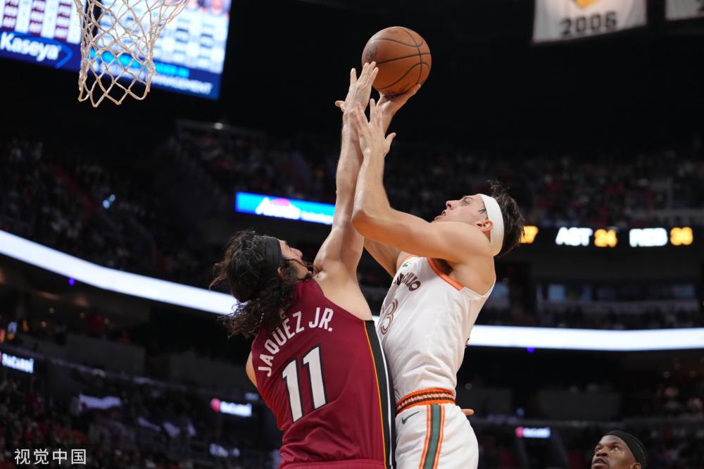 她带领中国 她带领中国