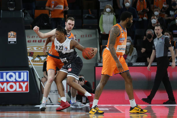 在本次转会 在本次转会