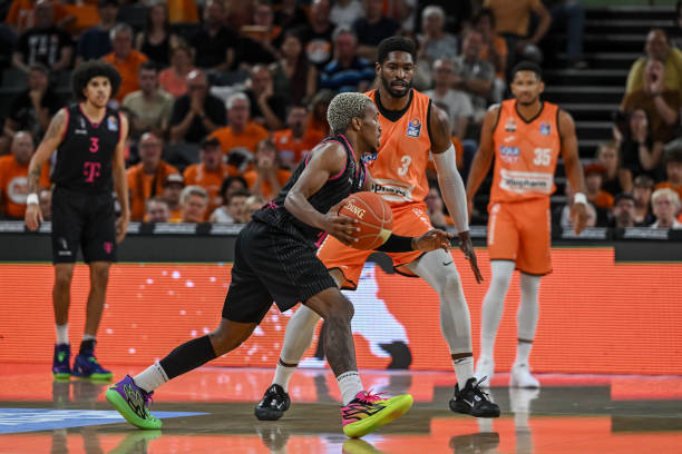 在左路抓住 在左路抓住